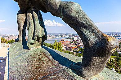 《自杀小队：战胜正义联盟》发售后追加离线故事模式